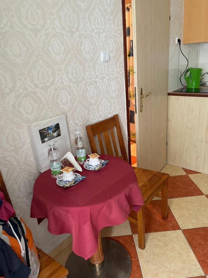 维也纳 Viktoria旅舍 外观 照片