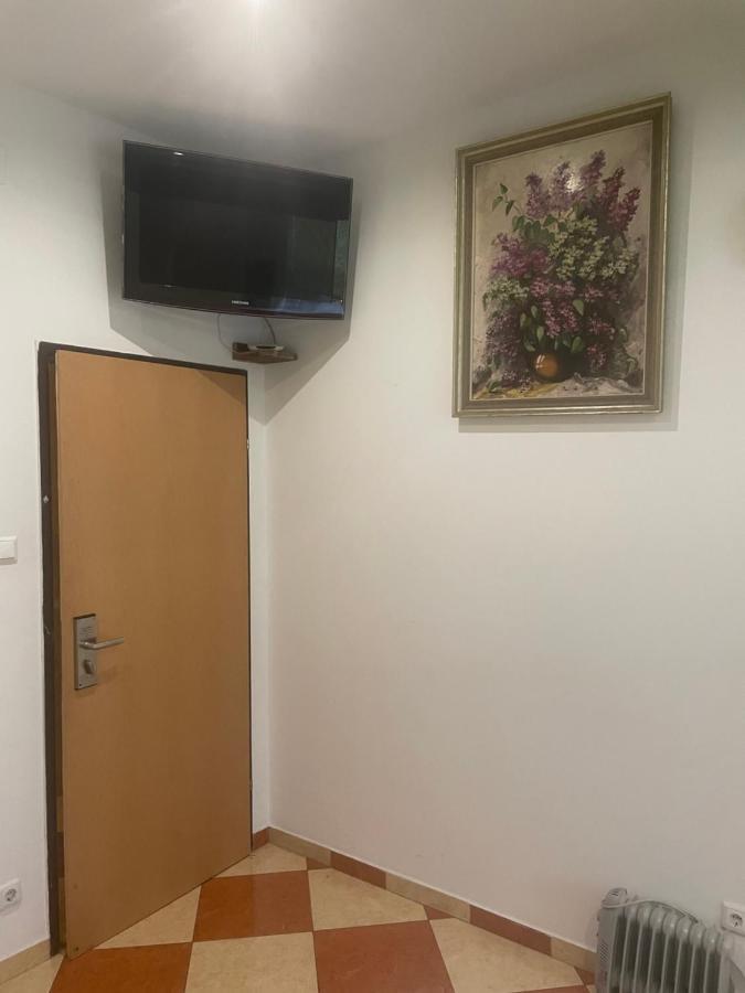 维也纳 Viktoria旅舍 外观 照片